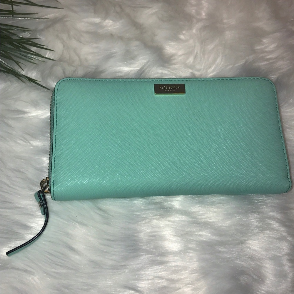 Kate Spade ♠️ Mint Green Wallet